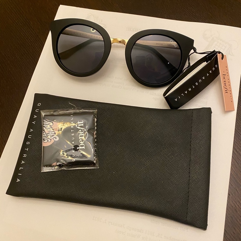 QUAY SHOOK SUNGLASSES